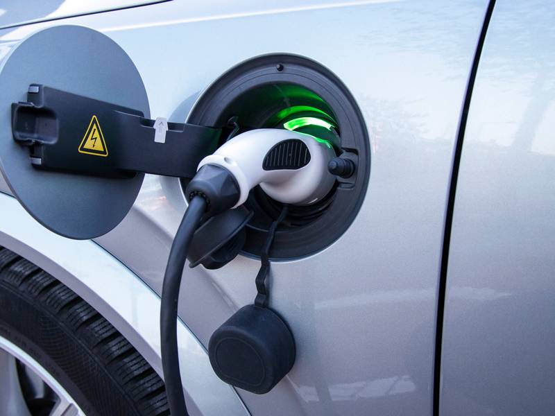 How Does an Electrical Vehicle Charging System Work?